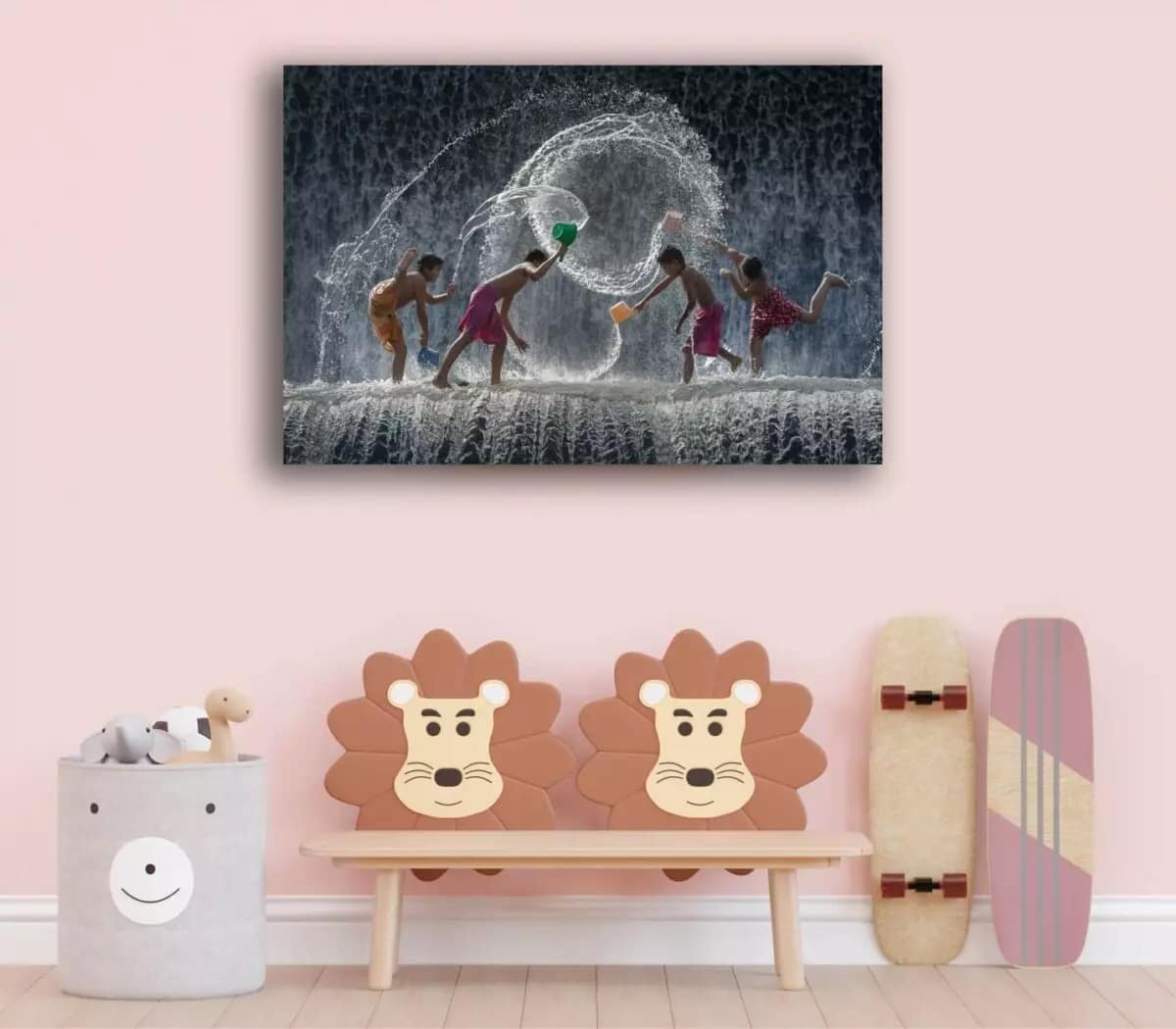 Fotokunst Water-War-Rarindra-Prakarsa-Indonesie Fotokunst 'Water War' op canvas aan de muur in kinderkamer